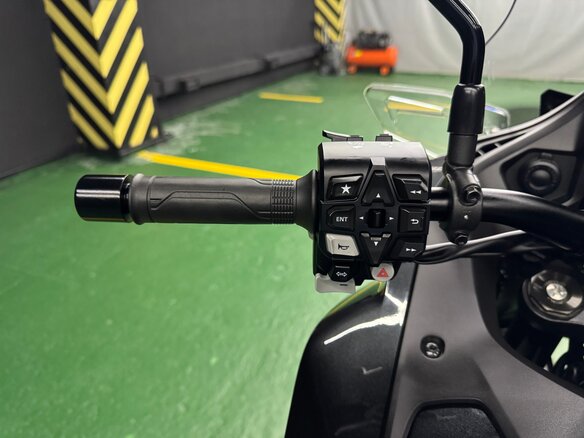 2022 Honda NT1100, серый - вид 12