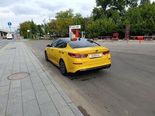 2019 Kia Optima IV Рестайлинг, жёлтый, 1200000 рублей, вид 5