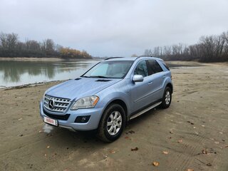 2010 Mercedes-Benz M-Класс 350 II (W164) Рестайлинг, серебристый, 1590000 рублей, вид 2