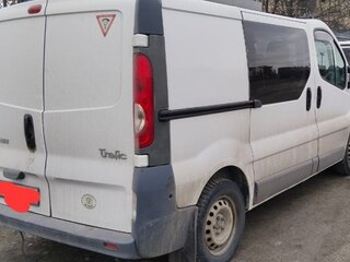2006 Renault Trafic II Рестайлинг, белый, 1300000 рублей, вид 2