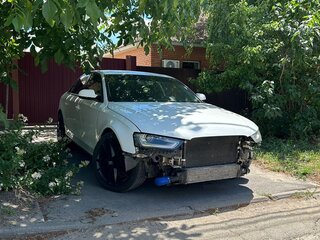 2012 Audi A4 IV (B8) Рестайлинг, белый, 999999 рублей, вид 2