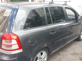 2010 Opel Zafira B Рестайлинг, серый, 640000 рублей, вид 4