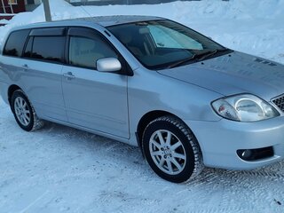 2001 Toyota Corolla Fielder IX (E120, E130), серебристый, 650000 рублей, вид 3