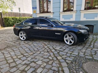 2008 BMW 7 серии 730d V (F01/F02/F04), чёрный, 1900000 рублей, вид 3