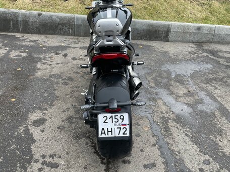 2022 Triumph Rocket 3, чёрный, 2400000 рублей, вид 3