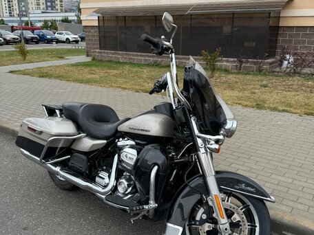2018 Harley-Davidson Electra Glide, бежевый, 1450000 рублей, вид 2