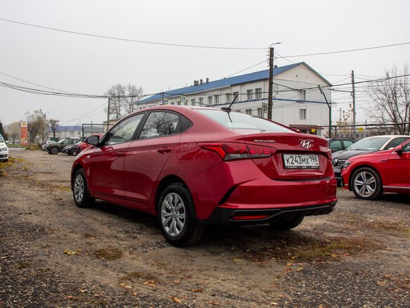 2020 Hyundai Solaris II Рестайлинг, красный, 1257000 рублей - вид 5