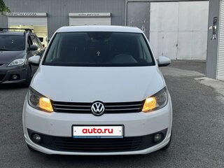 2011 Volkswagen Touran I Рестайлинг 2, белый, 1100000 рублей, вид 1