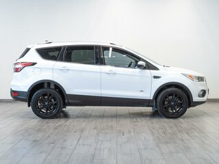 2017 Ford Kuga II Рестайлинг, белый, 1499000 рублей, вид 5