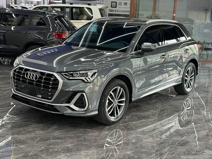 Открыть фотографии: Audi Q3 II (F3)