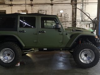 2012 Jeep Wrangler III (JK), зелёный, 11000000 рублей, вид 3