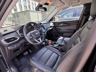 2021 Chevrolet TrailBlazer III, чёрный, 1890000 рублей, вид 4