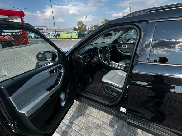 2021 Ford Explorer VI, чёрный, 2700000 рублей - вид 13