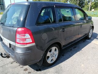 2011 Opel Zafira B Рестайлинг, серый, 620000 рублей, вид 3