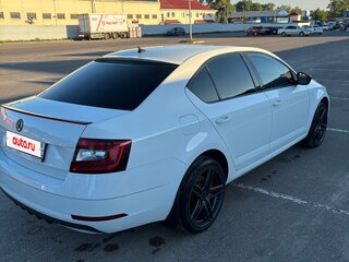 2017 Skoda Octavia III (A7) Рестайлинг, белый, 1410000 рублей, вид 5