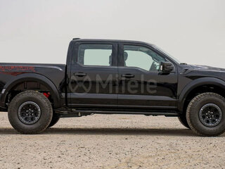 2025 Ford F-150 Raptor SuperCrew Raptor XIV Рестайлинг, чёрный, 13700777 рублей, вид 3