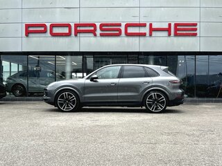2018 Porsche Cayenne III, серый, 5750000 рублей, вид 2