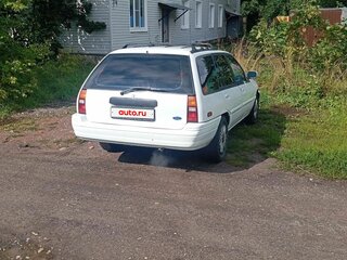 1994 Ford Escort (North America) II, белый, 150000 рублей, вид 2