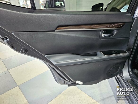 2015 Lexus ES 300h VI Рестайлинг, серый, 2749000 рублей - вид 16