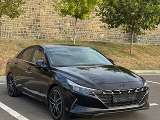 2021 Hyundai Elantra VII (CN7), чёрный, 1900000 рублей, вид 1