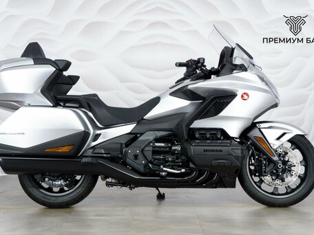 2025 Honda GL 1800 Gold Wing, серебристый, 3199000 рублей, вид 1