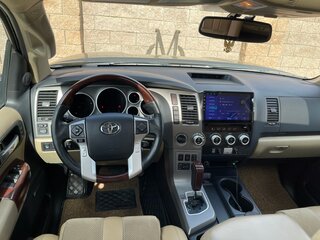 2015 Toyota Sequoia II, серый, 7000000 рублей, вид 4
