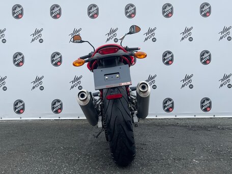 2005 Ducati Monster 400, красный, 420000 рублей, вид 4