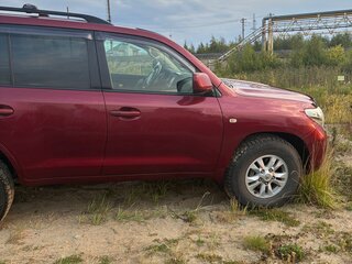 2008 Toyota Land Cruiser 200 Series, красный, 3000000 рублей, вид 2