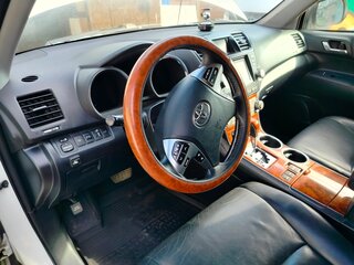 2013 Toyota Highlander II (XU40) Рестайлинг, белый, 2300000 рублей, вид 4