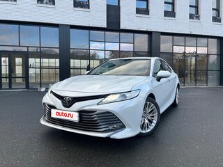 2020 Toyota Camry VIII (XV70), белый, 2700000 рублей, вид 1