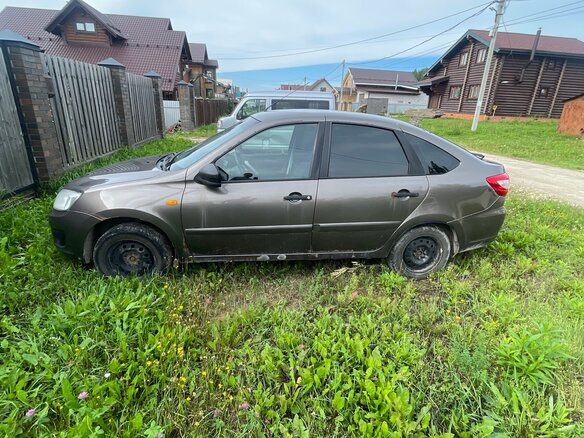 2017 Lada (ВАЗ) Granta I, серебристый, 295000 рублей - вид 3