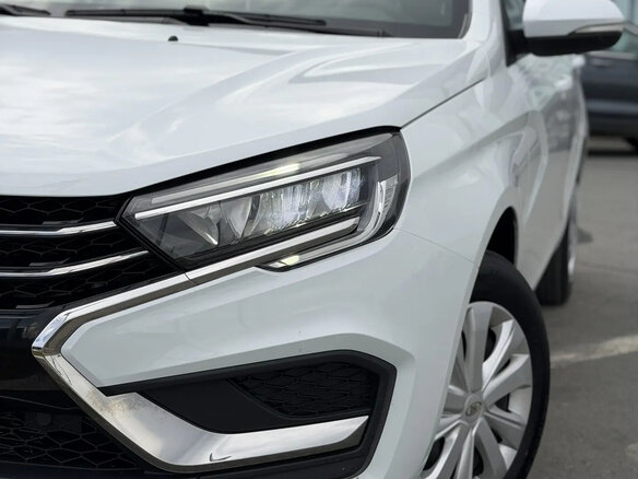 2023 Lada (ВАЗ) Vesta I Рестайлинг (NG), белый, 1055000 рублей - вид 8