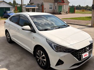 2021 Hyundai Solaris II Рестайлинг, белый, 1800000 рублей, вид 2