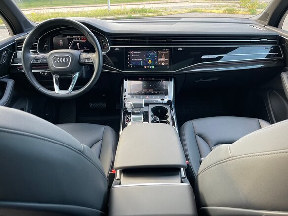 2023 Audi Q7 45 TFSI II (4M) Рестайлинг, синий, 4950000 рублей - вид 9