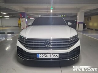 2026 Volkswagen Touareg III Рестайлинг, белый, 12094000 рублей, вид 2