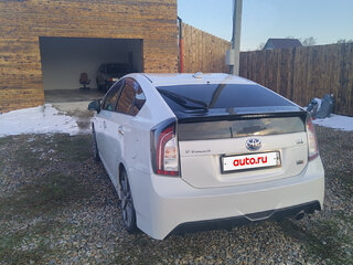2014 Toyota Prius III Рестайлинг (XW30), белый, 1560000 рублей, вид 4
