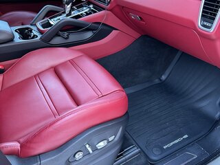 2021 Porsche Cayenne III, серый, 8000000 рублей, вид 3