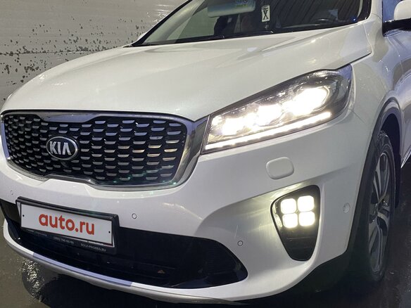 2018 Kia Sorento III Prime Рестайлинг, белый, 3100000 рублей - вид 1