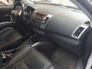 2010 Mitsubishi Outlander II Рестайлинг, серебристый, 1500000 рублей, вид 5