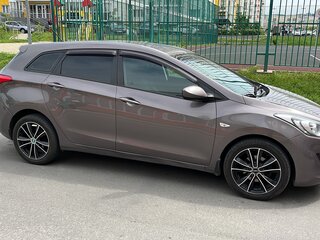 2013 Hyundai i30 II, коричневый, 820000 рублей, вид 2