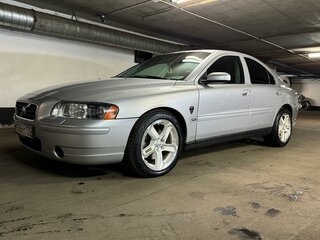 2004 Volvo S60 I Рестайлинг, серебристый, 950000 рублей, вид 1