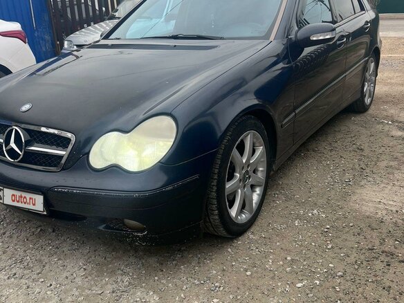 2003 Mercedes-Benz C-Класс 230 II (W203), синий, 520000 рублей