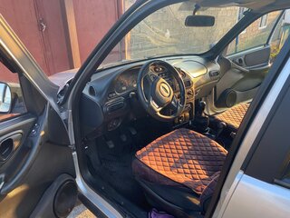 2012 Chevrolet Niva I Рестайлинг, серебристый, 520000 рублей, вид 5