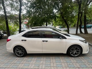 2014 Toyota Corolla XI (E160, E170, E180), белый, 1000000 рублей, вид 2