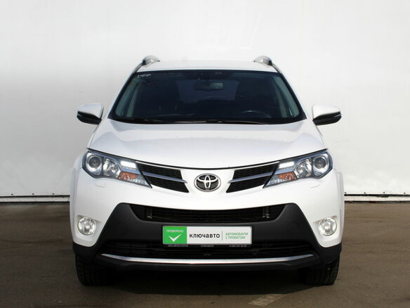 2015 Toyota RAV4 IV (XA40), белый - вид 2