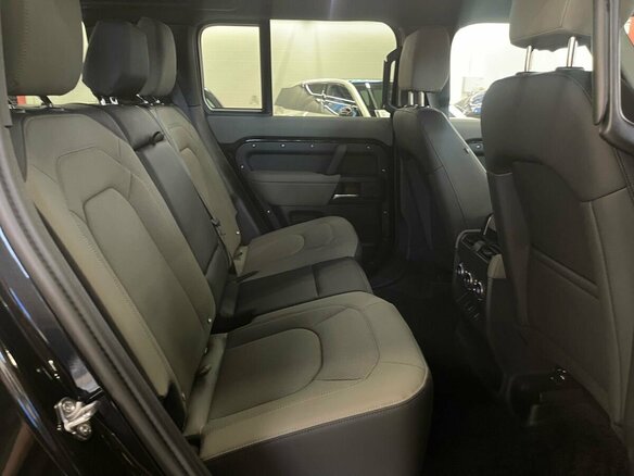 2026 Land Rover Defender 110 II, чёрный, 11350000 рублей - вид 32