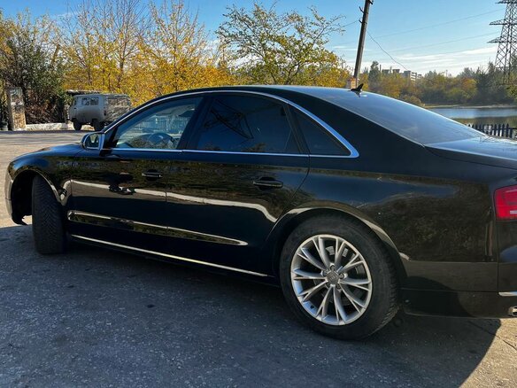 2010 Audi A8 III (D4), чёрный, 1900000 рублей - вид 1