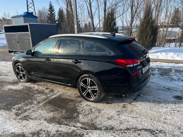 2020 Hyundai i30 III Рестайлинг 2, чёрный, 1890000 рублей - вид 1