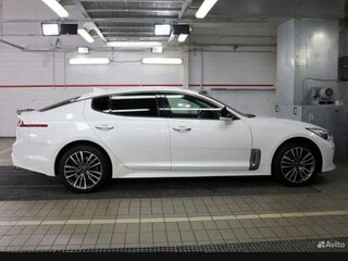 2018 Kia Stinger I, белый, 2688888 рублей, вид 5