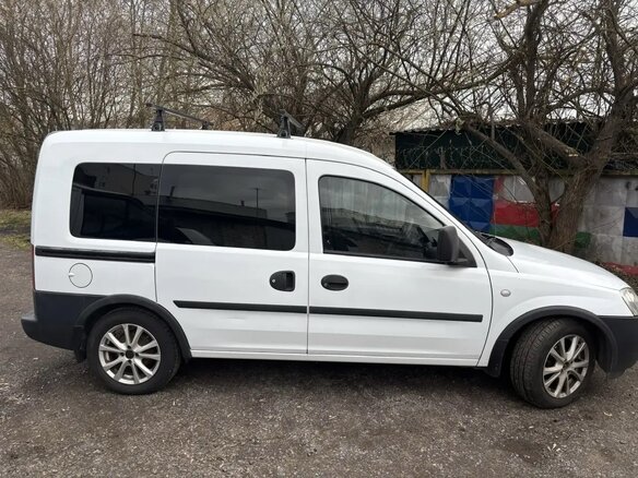 2007 Opel Combo C Рестайлинг, белый, 640000 рублей - вид 2